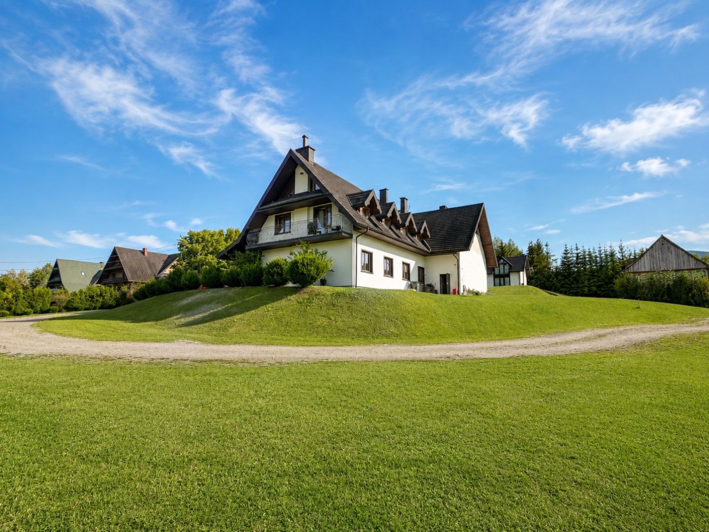 Pensjonat 1,79 ha w sercu Bieszczad – Smerek - Dom - Sprzedaż - Leski, Cisna / Smerek