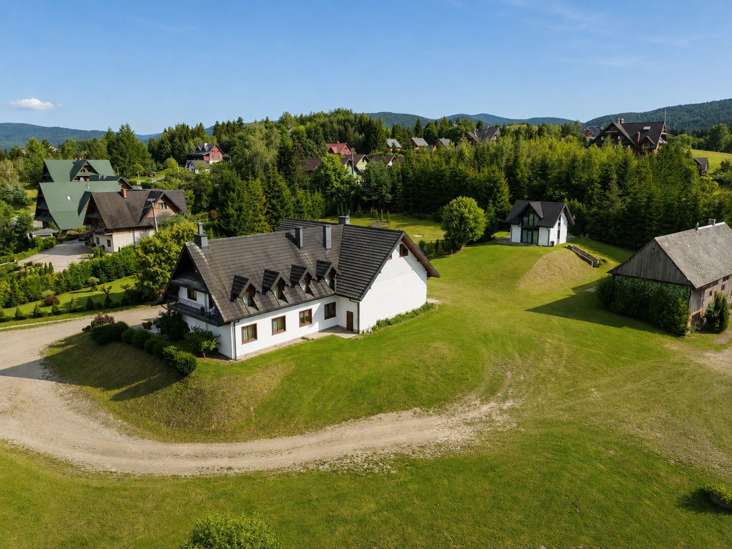 Pensjonat 1,79 ha w sercu Bieszczad – Smerek - Dom - Sprzedaż - Leski, Cisna / Smerek