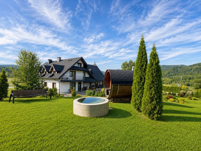 Guesthouse on 1.79 ha in the Heart of the Bieszczady Mountains – Smerek - Дім - Продаж - Leski, Cisna / Smerek