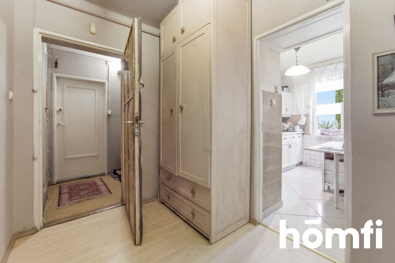 Functional One-Bedroom Apartment in a Quiet Area of Bielsko-Biała - Apartment - Sale - Bielsko-Biała, Lipnik