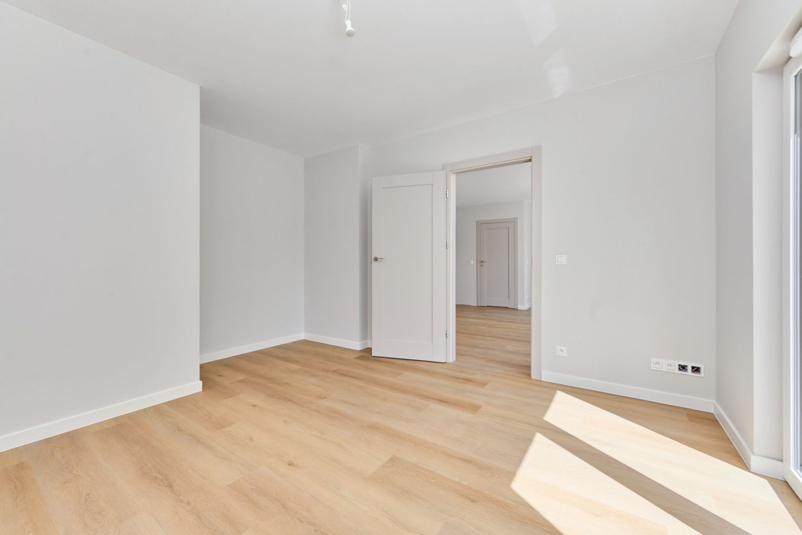 Finished premises in a new building - Commercial premises - Rent - Wrocław, Fabryczna / Nowy Dwór
