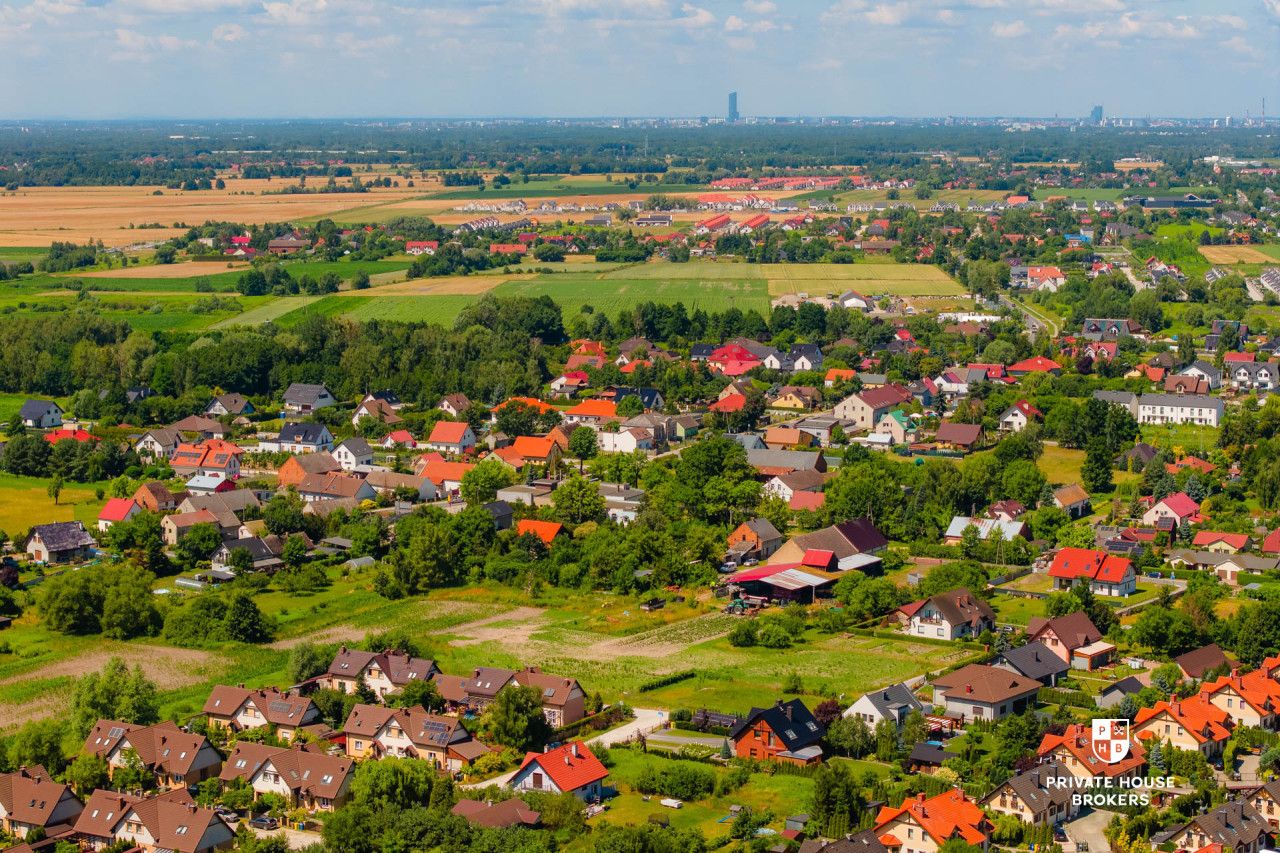 Na sprzedaz działka budowlana z mediami w pobliżu - Działka - Sprzedaż - Wrocławski, Czernica / Nadolice Wielkie
