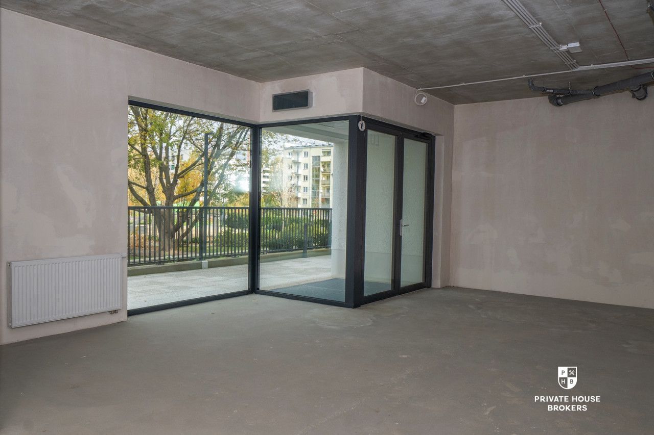 Commercial space for rent Banacha street 84 sqm - Commercial premises - Rent - Kraków, Krowodrza / Górka Narodowa
