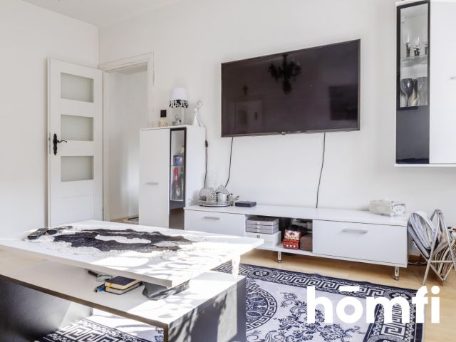House with Two Independent Living Areas | Kielce - Дім - Продаж - Kielce, Malików