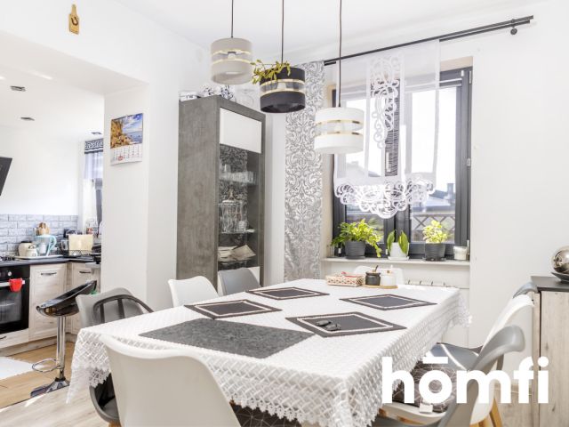 House with Two Independent Living Areas | Kielce - Дім - Продаж - Kielce, Malików