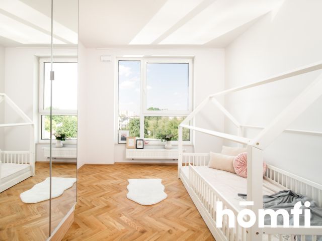 Panoramic windows and views of the treetops | Ruczaj district - Apartment - Sale - Kraków, Ruczaj