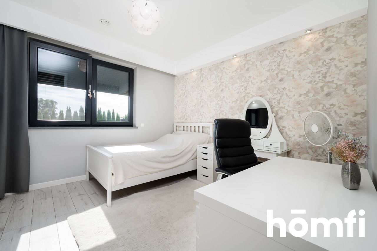 House for Sale in Bełchatów – Modern Detached Home with a Large Plot, Garage and Solar Panels - House - Sale - Bełchatowski, Bełchatów / Zawady