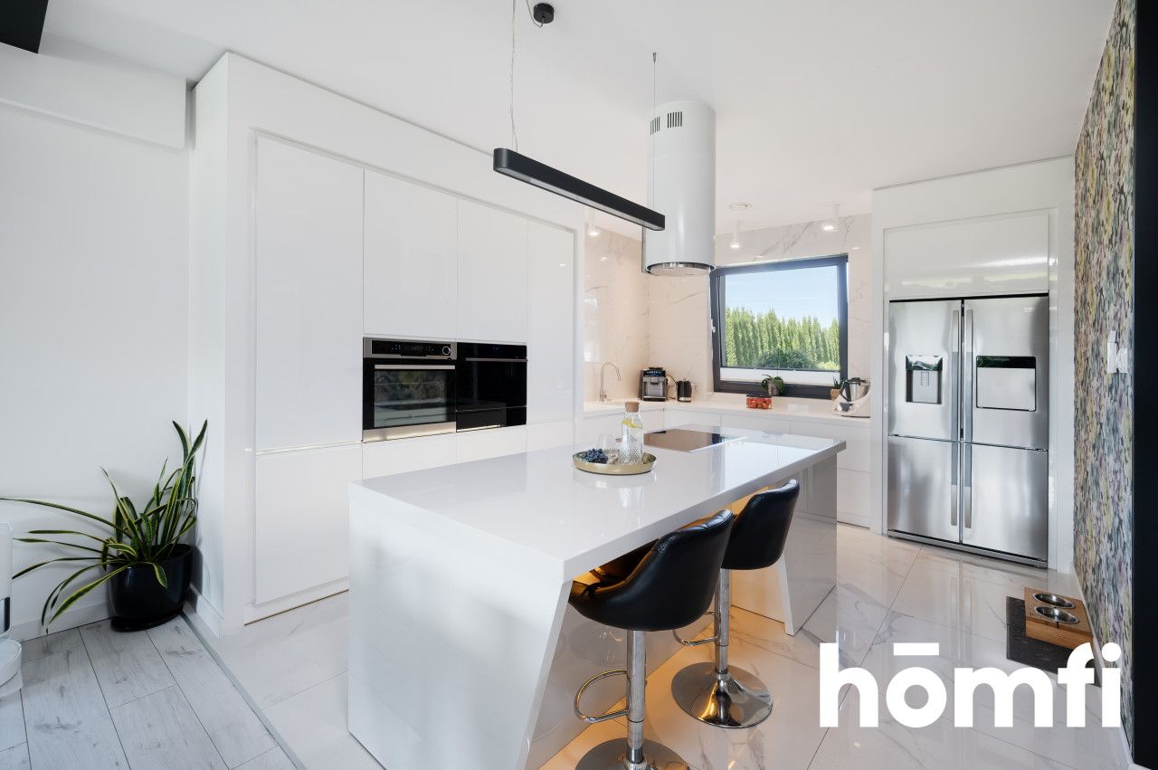 House for Sale in Bełchatów – Modern Detached Home with a Large Plot, Garage and Solar Panels - House - Sale - Bełchatowski, Bełchatów / Zawady