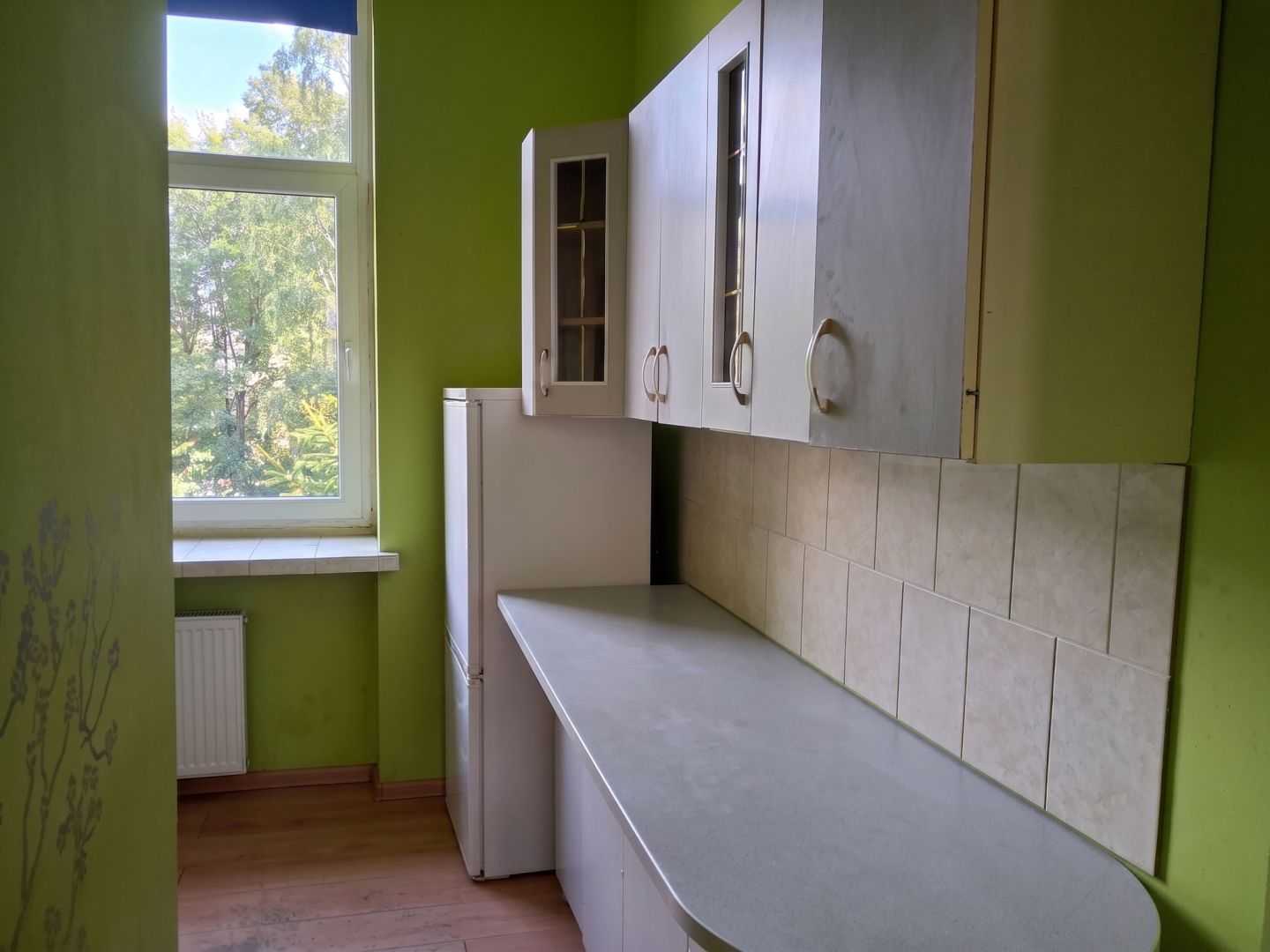 APARTMENT WITH GREAT POTENTIAL | 43.43 SQM | 3.4 M HIGH CEILINGS | 5 MINUTES FROM MANUFAKTURA - Apartment - Sale - Łódź, Bałuty