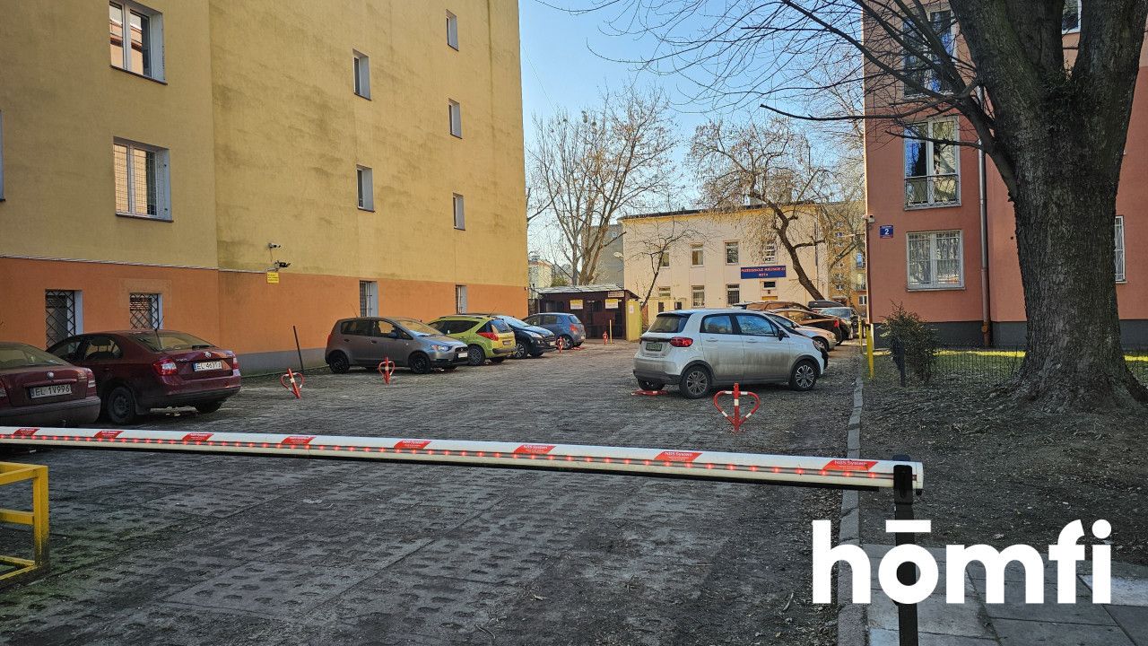 APARTMENT WITH GREAT POTENTIAL | 43.43 SQM | 3.4 M HIGH CEILINGS | 5 MINUTES FROM MANUFAKTURA - Apartment - Sale - Łódź, Bałuty