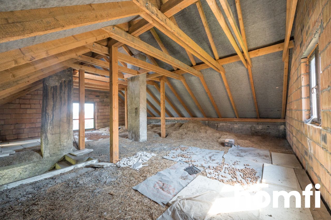 HOUSE WITH POTENTIAL 272 M2 | 5 ROOMS | WARDROBE | GARAGE | PLOT 11.47 AR | SEWAGE | SUŁKÓW MUNICIPALITY WIELICZKA - House - Sale - Wielicki, Wieliczka / Sułków