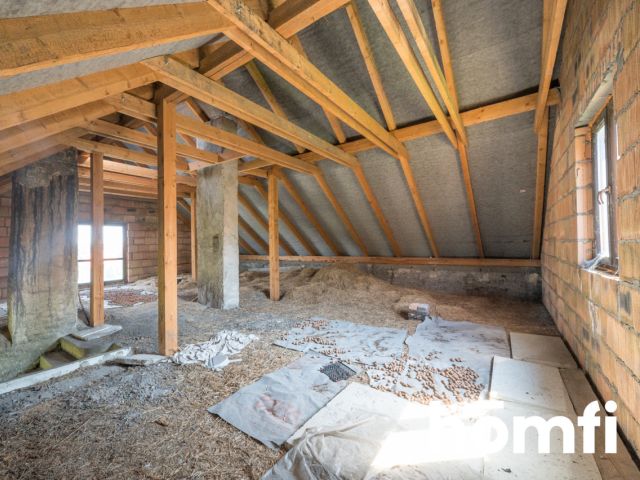 DOM Z POTENCJAŁEM 272 M2 | 5 POK | GARDEROBA | GARAŻ | DZIAŁKA 11,47 AR | KANALIZACJA | SUŁKÓW GM. WIELICZKA - Dom - Sprzedaż - Wielicki, Wieliczka / Sułków
