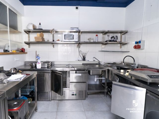 Commercial space 74 sqm Bieżanów- Prokocim district - Комерційне приміщення - Продаж - Kraków, Podgórze / Bieżanów-Prokocim