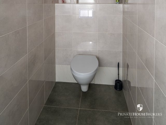 Commercial space 74 sqm Bieżanów- Prokocim district - Комерційне приміщення - Продаж - Kraków, Podgórze / Bieżanów-Prokocim