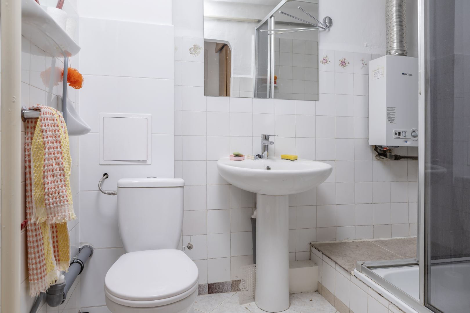 Bright apartment in need of renovation | Sady - Apartment - Sale - Kielce, os. Sady