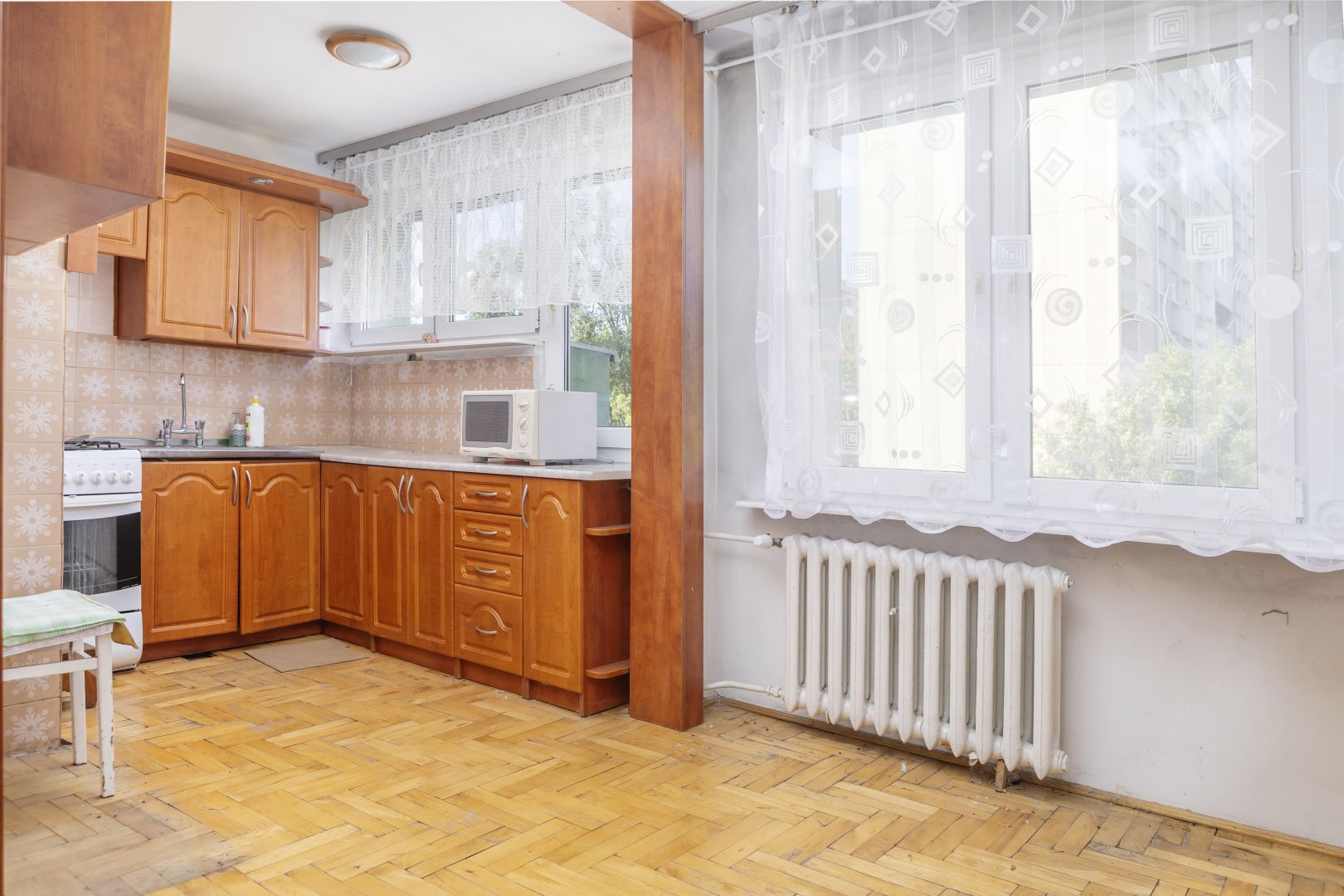 Bright apartment in need of renovation | Sady - Apartment - Sale - Kielce, os. Sady