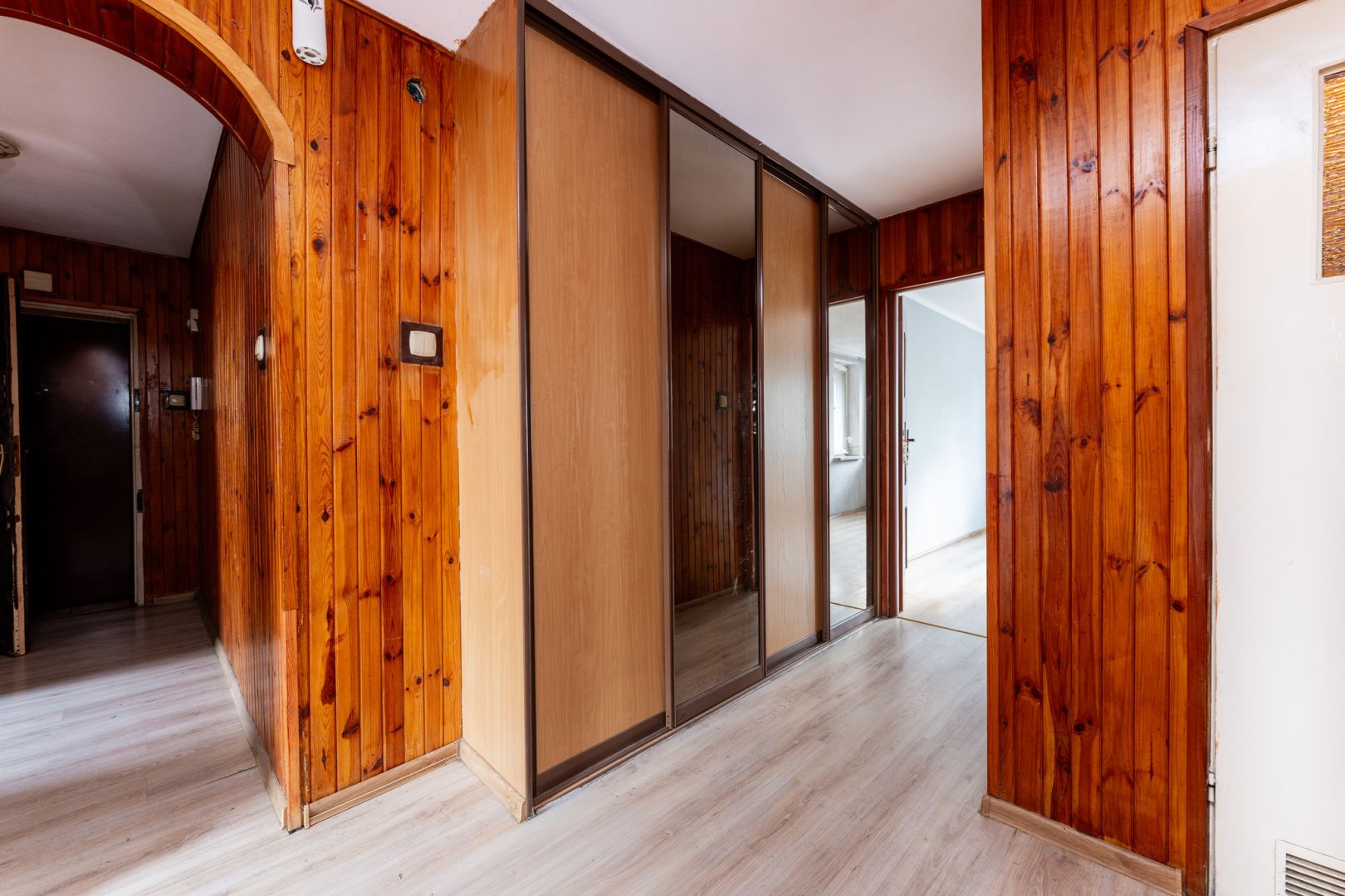3-Room Apartment with Separate Kitchen – Renovation Opportunity – Praga, 70m2 - Квартира - Оренда - Warszawa, Praga-Północ / Stara Praga