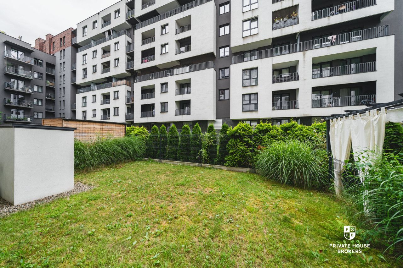 Unique apartment with garden and mezzaine in the heart of Zabłocie district | parking place in garage - Apartment - Sale - Kraków, Zabłocie