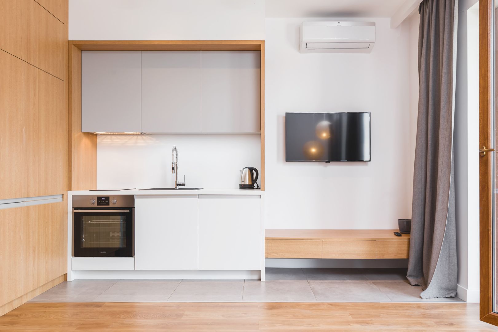 Air-conditioned stylish studio in "Wiślane Tarasy" - Apartment - Rent - Kraków, Śródmieście / Grzegórzki