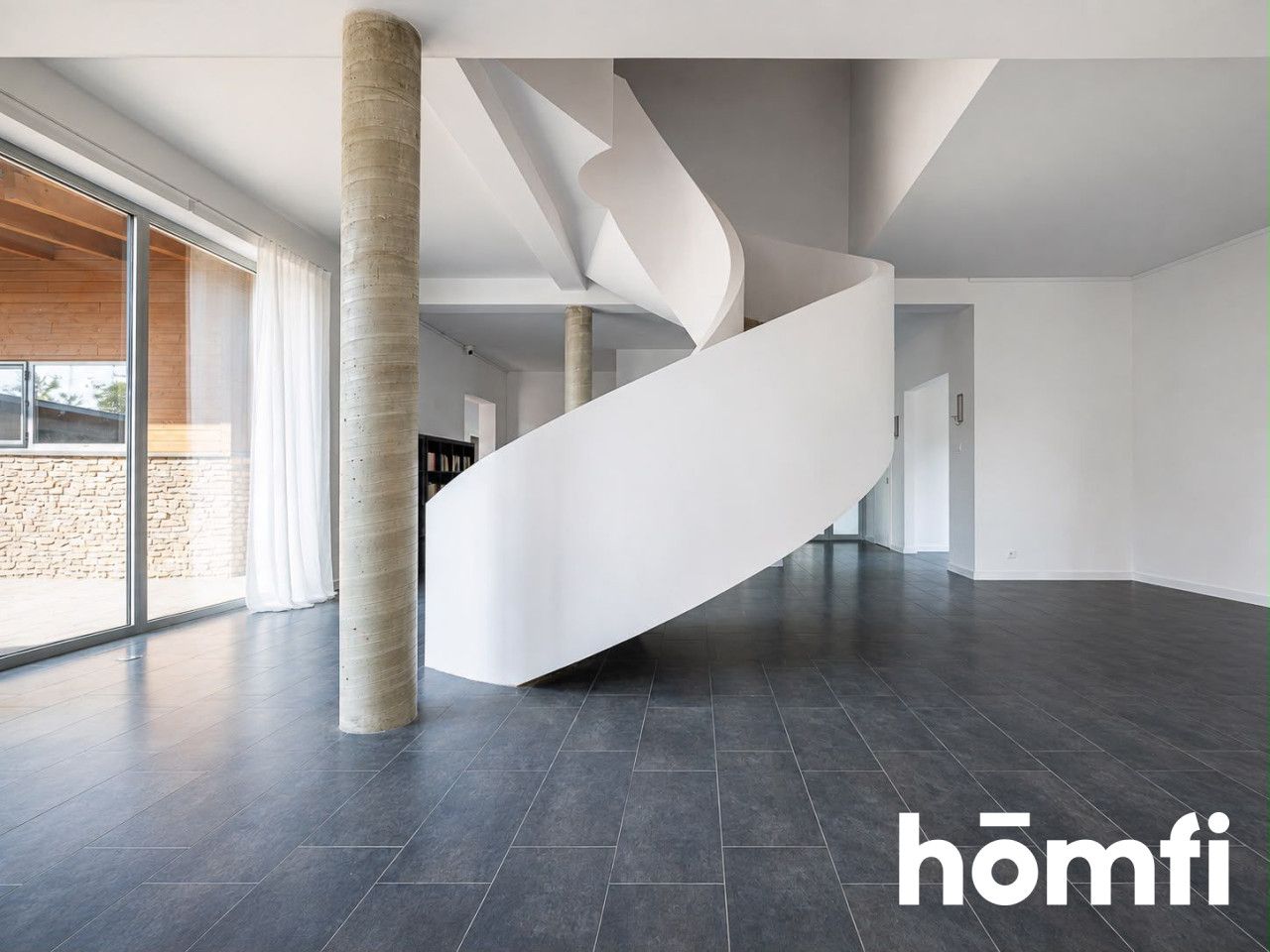 An impressive property with exceptional architecture - Дім - Продаж - Pruszkowski, Nadarzyn / Krakowiany