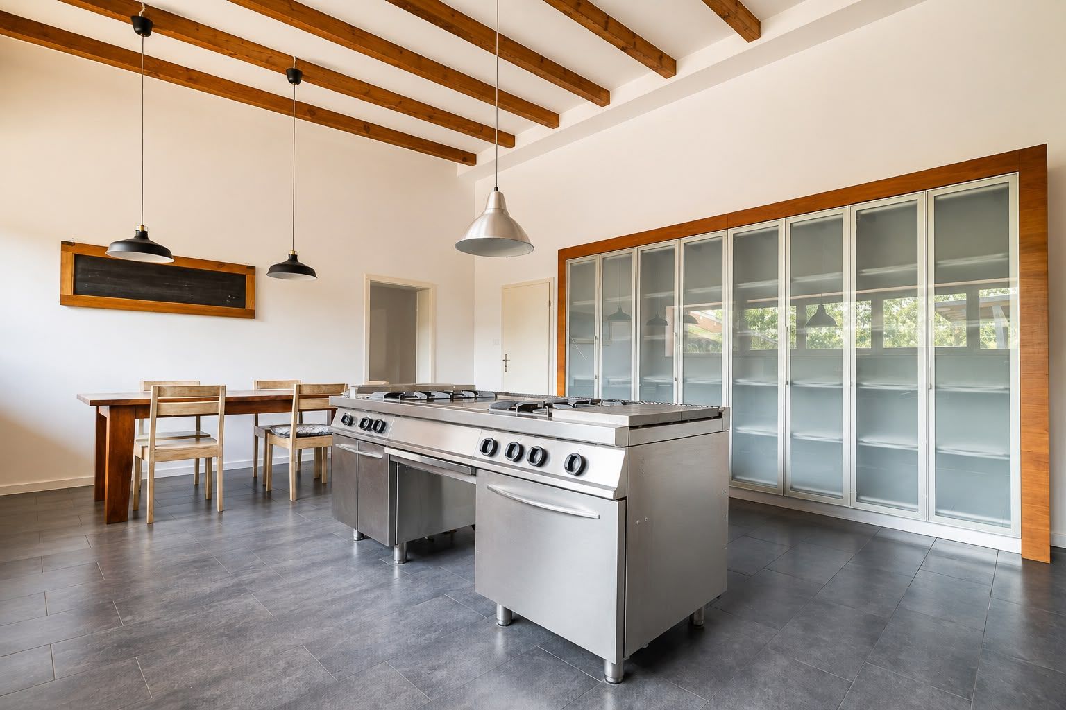 A spectacular residence bordering a nature reserve - Дім - Продаж - Pruszkowski, Nadarzyn