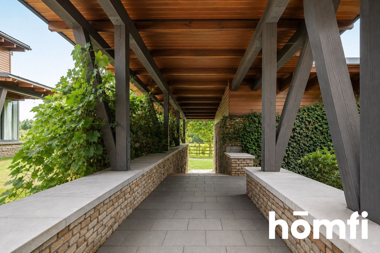 An impressive property with exceptional architecture - Дім - Продаж - Pruszkowski, Nadarzyn / Krakowiany