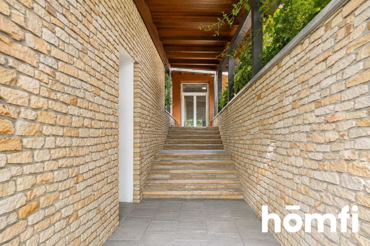 An impressive property with exceptional architecture - Дім - Продаж - Pruszkowski, Nadarzyn / Krakowiany