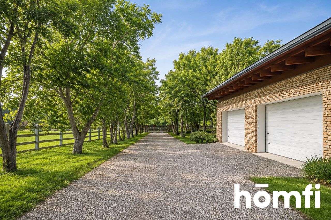 An impressive property with exceptional architecture - Дім - Продаж - Pruszkowski, Nadarzyn / Krakowiany