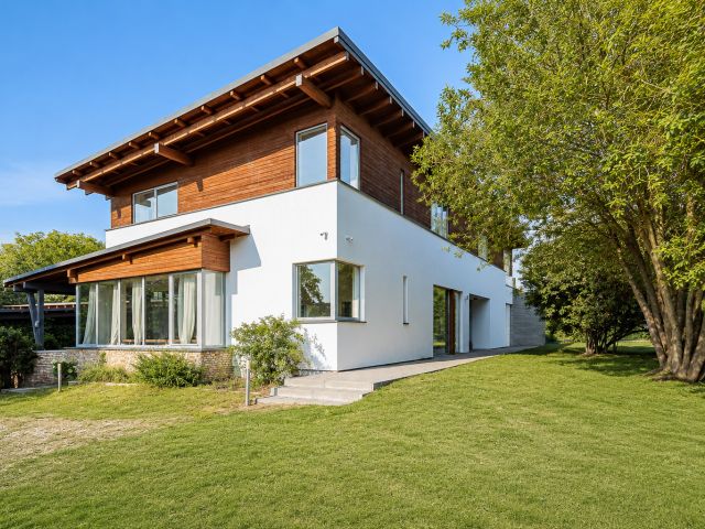 A spectacular residence bordering a nature reserve - House - Sale - Pruszkowski, Nadarzyn