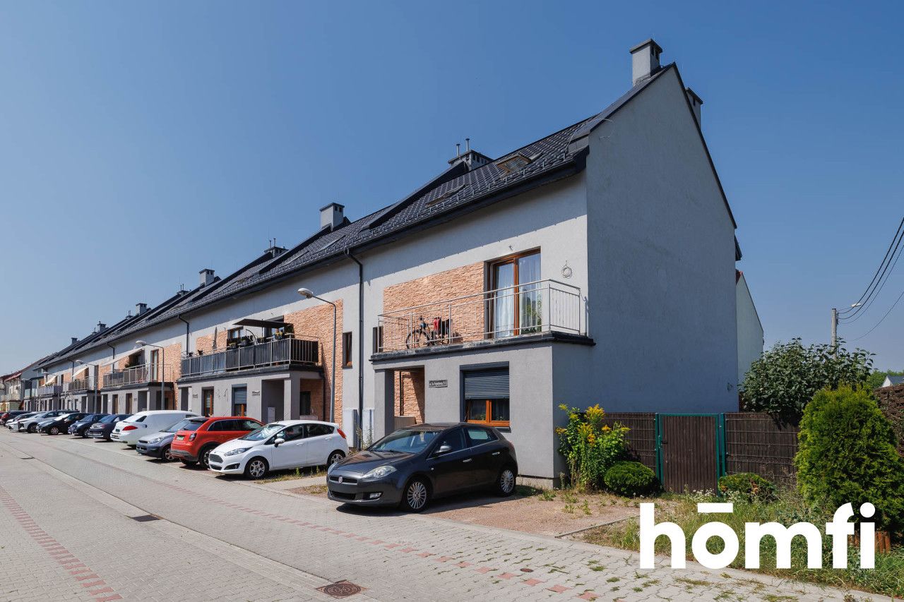 Two-Bedroom Apartment with a Private Garden, Air Conditioning and Parking on the Border of Kraków and Zielonki - Квартира - Продаж - Krakowski, Zielonki