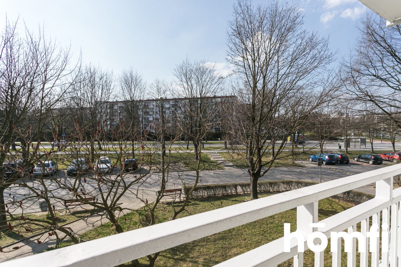 Bright and well-laid-out 3 rooms with a balcony | 46 m² | Os. Kombatantów 11 - Apartment - Rent - Kraków, Nowa Huta