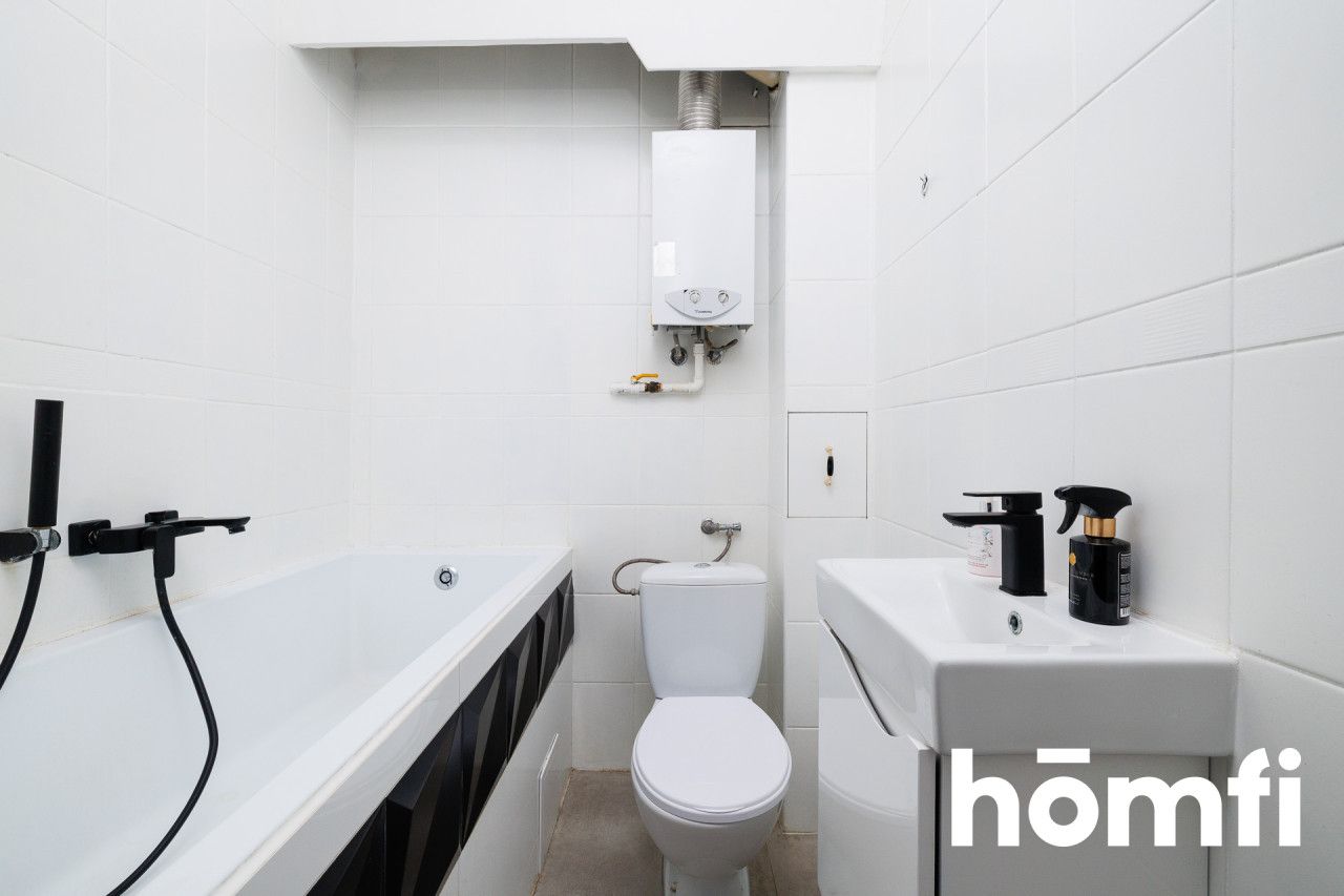 49 m² with Balcony | 2 Rooms | Nowa Huta | Potential for 3 Rooms - Apartment - Sale - Kraków, Nowa Huta / Nowa Huta
