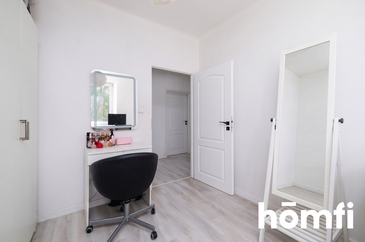49 m² with Balcony | 2 Rooms | Nowa Huta | Potential for 3 Rooms - Apartment - Sale - Kraków, Nowa Huta / Nowa Huta