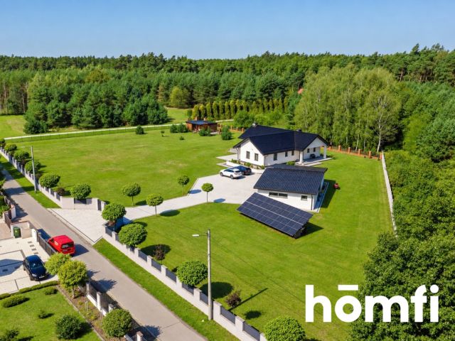 Modern residence by the forest | 6,746 m² plot - Дім - Продаж - Łańcucki, Czarna / Dąbrówki