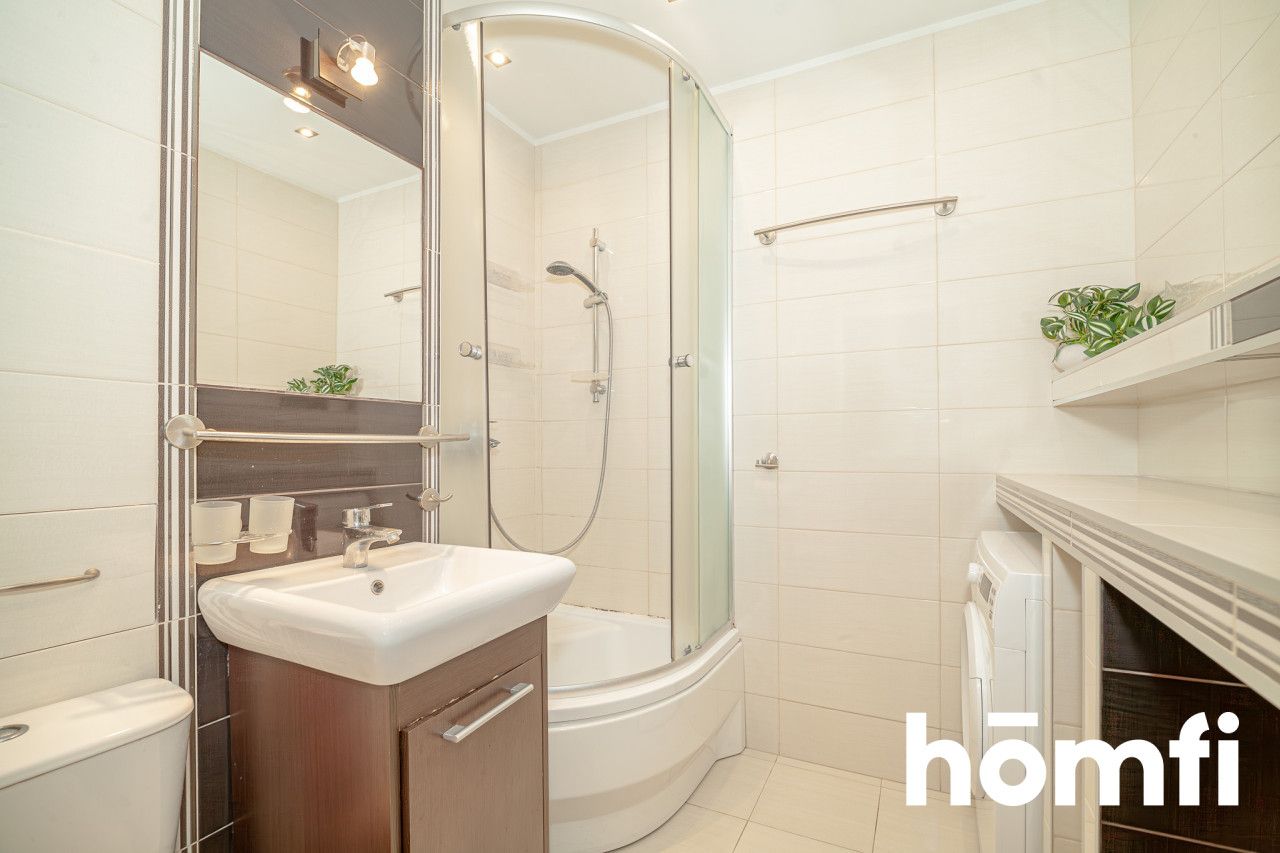 Cozy studio apartment with a balcony – near Promenada - Apartment - Rent - Warszawa, Praga-Południe