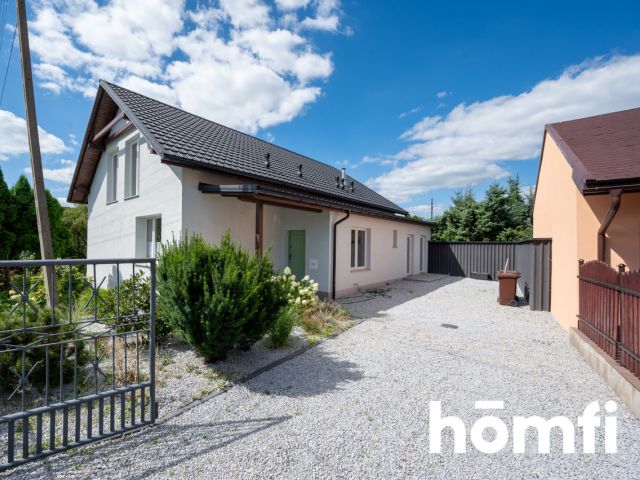 Trzebinia: House with 2 independent premises + attic - Дім - Продаж - Chrzanowski, Trzebinia