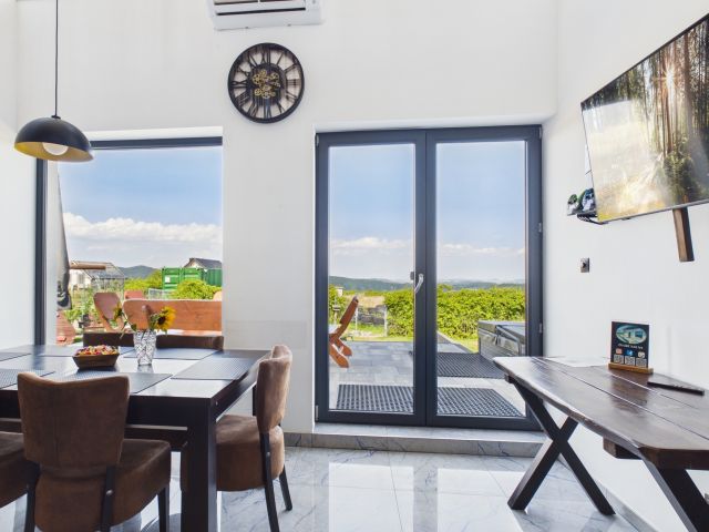 Gotowy biznes z ROI 16%| Domek i działka 3645m2| - Dom - Sprzedaż - Ząbkowicki, Bardo / Dębowina