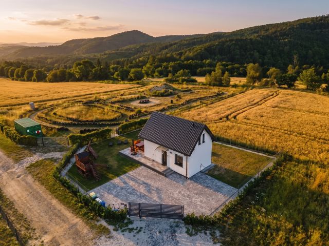 Gotowy biznes z ROI 16%| Domek i działka 3645m2| - Dom - Sprzedaż - Ząbkowicki, Bardo / Dębowina