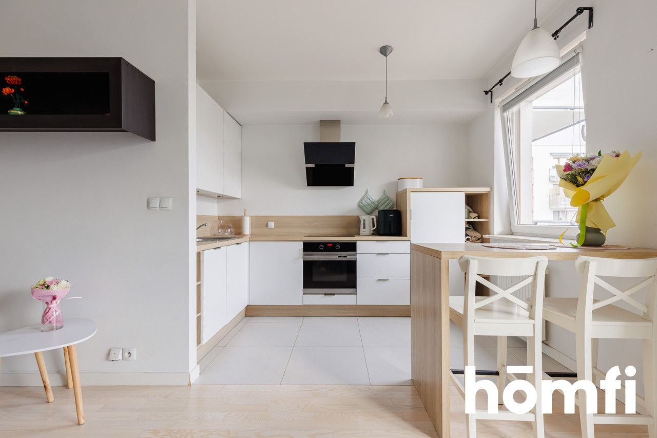 Studio apartment with parking by the metro - Apartment - Sale - Warszawa, Bemowo / Chrzanów