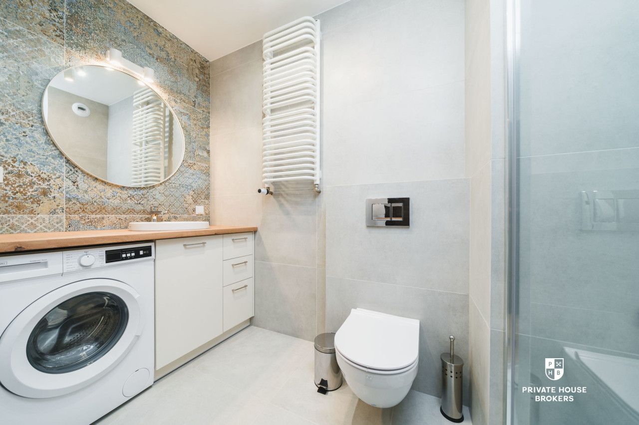 A bright studio 28m2 with a double bed at Stańczyka Street - Osiedle KRK - Apartment - Rent - Kraków, Krowodrza / Bronowice