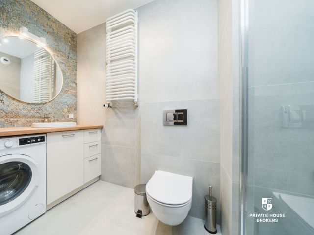 A bright studio 28m2 with a double bed at Stańczyka Street - Osiedle KRK - Apartment - Rent - Kraków, Krowodrza / Bronowice