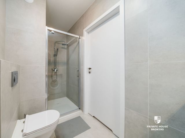 A bright studio 28m2 with a double bed at Stańczyka Street - Osiedle KRK - Apartment - Rent - Kraków, Krowodrza / Bronowice