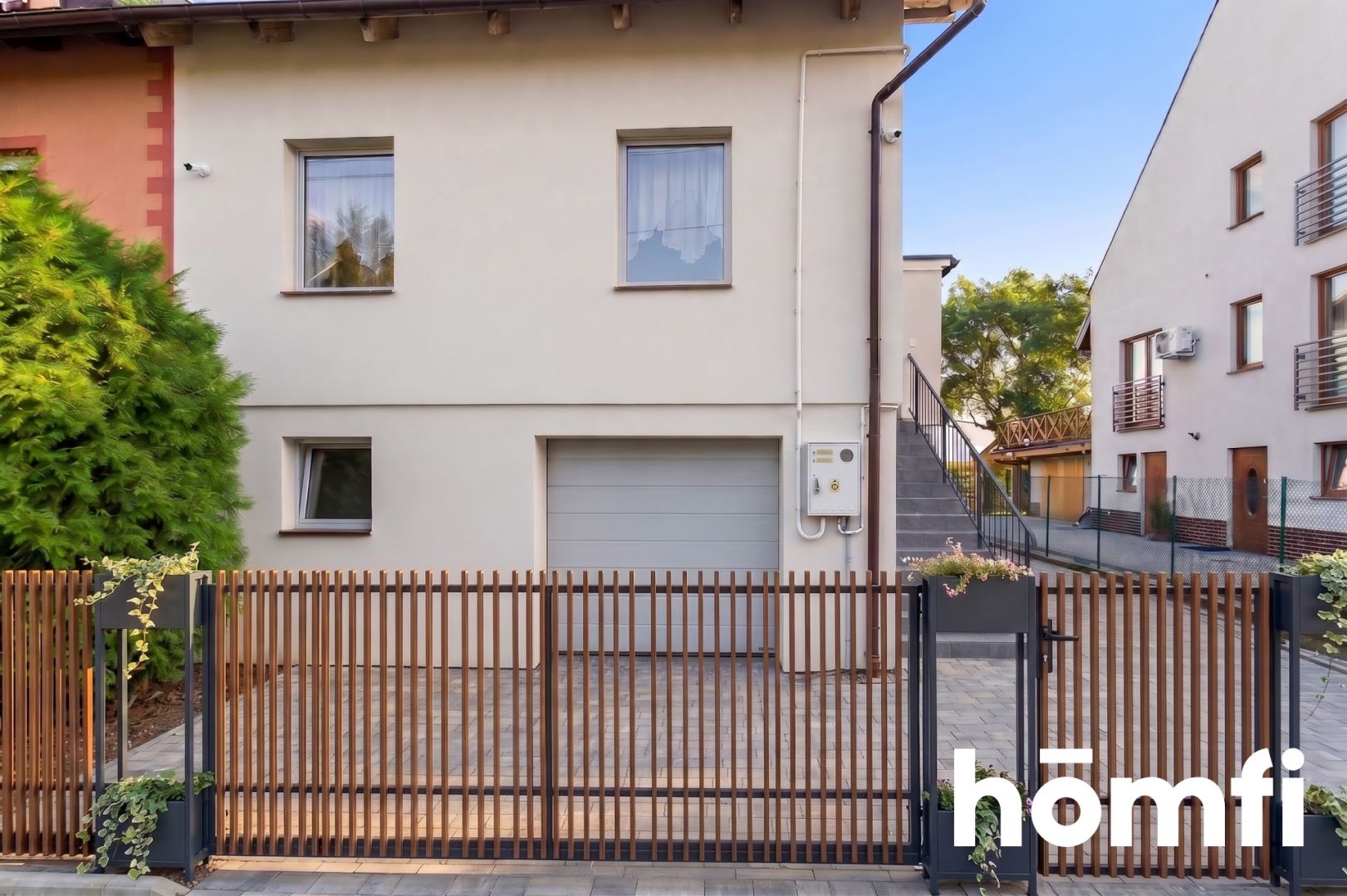 Przestronny dom 200 m² z osobnym mieszkaniem 40 m² i garażem - Dom - Sprzedaż - Nowodworski, Nowy Dwór Gdański