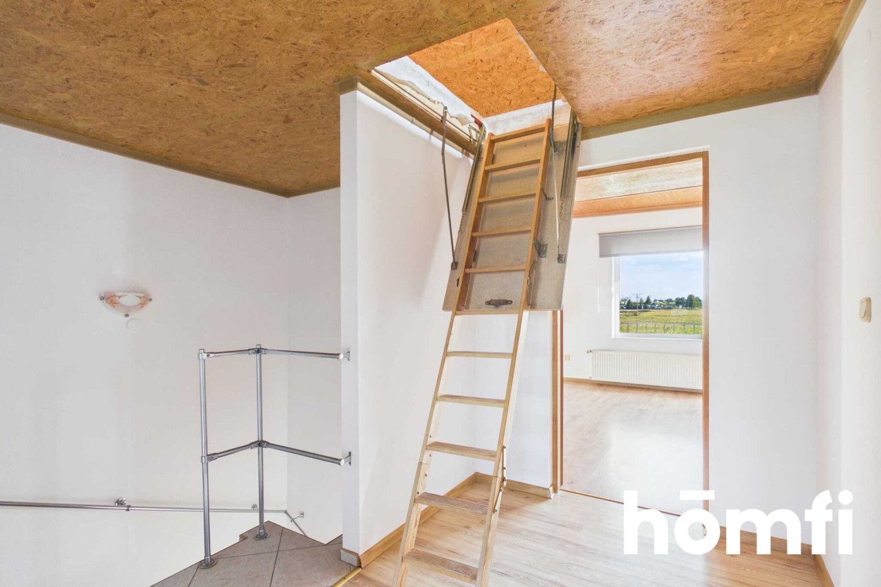 Przestronny dom 200 m² z osobnym mieszkaniem 40 m² i garażem - Dom - Sprzedaż - Nowodworski, Nowy Dwór Gdański