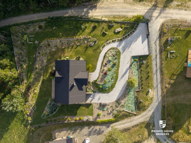 Feel the mountain magic! Exclusive log villa in Gorce: sauna, scenic terrace, Smart Home - House - Sale - Limanowski, Kamienica