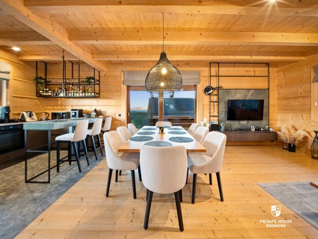 Feel the mountain magic! Exclusive log villa in Gorce: sauna, scenic terrace, Smart Home - House - Sale - Limanowski, Kamienica