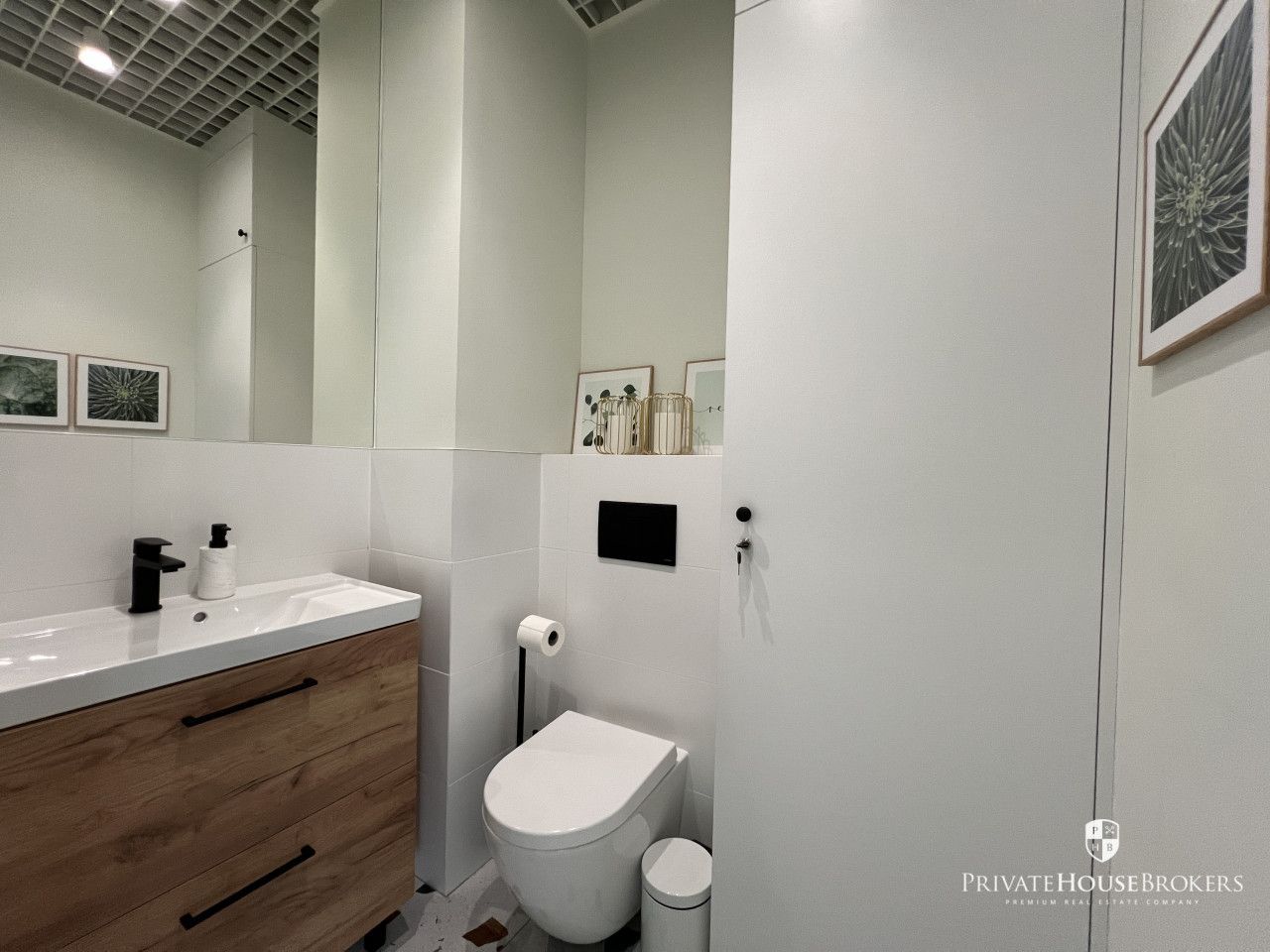 Commercial space for rent Banacha street 36 sqm - Commercial premises - Rent - Kraków, Krowodrza / Górka Narodowa