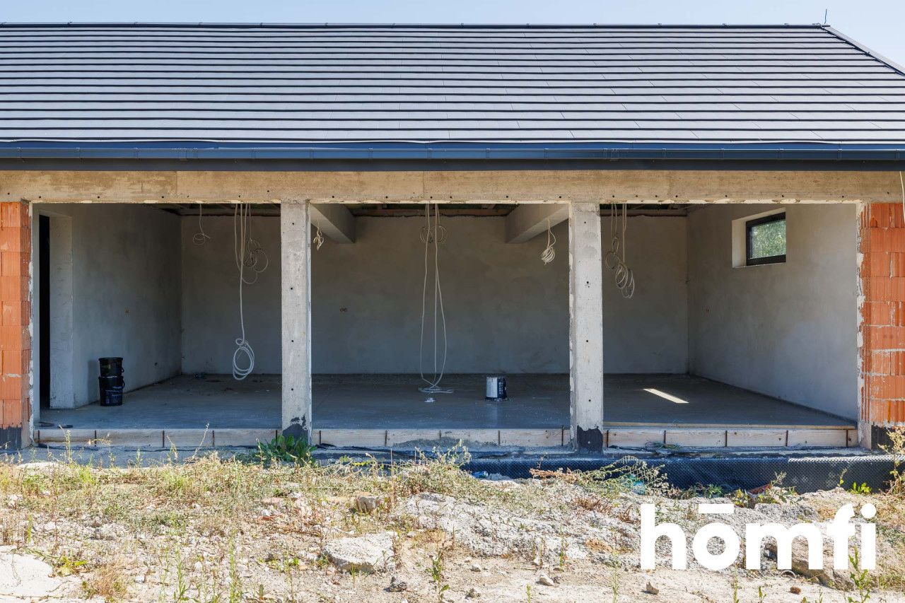 Single-storey home with 3 en-suite bedrooms, walk-in wardrobes and a detached 3-car garage - Дім - Продаж - Myślenicki, Siepraw