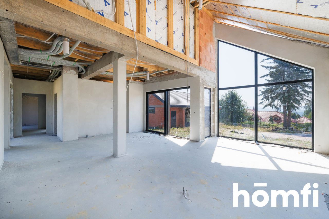 Single-storey home with 3 en-suite bedrooms, walk-in wardrobes and a detached 3-car garage - Дім - Продаж - Myślenicki, Siepraw
