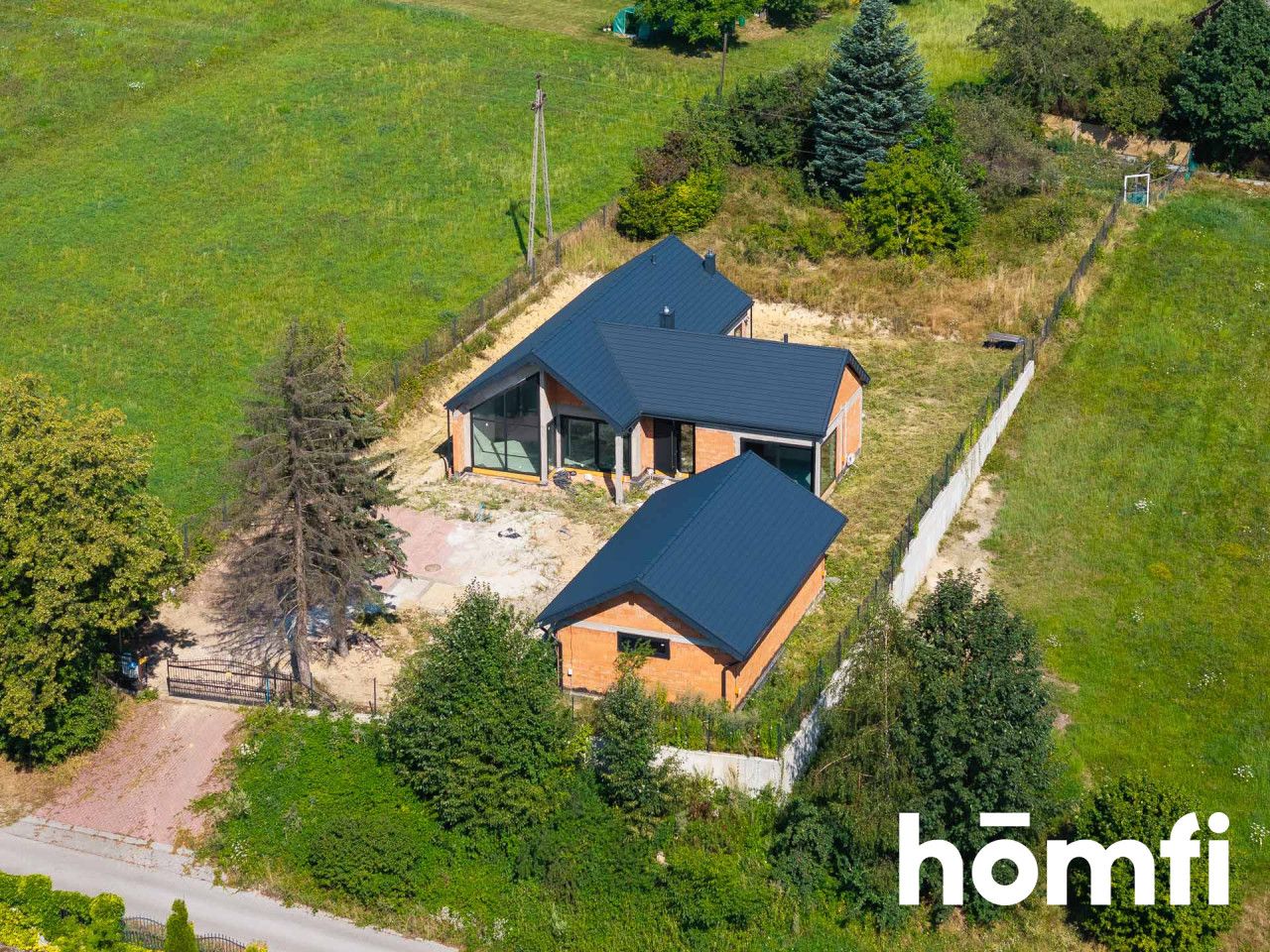 Single-storey home with 3 en-suite bedrooms, walk-in wardrobes and a detached 3-car garage - Дім - Продаж - Myślenicki, Siepraw